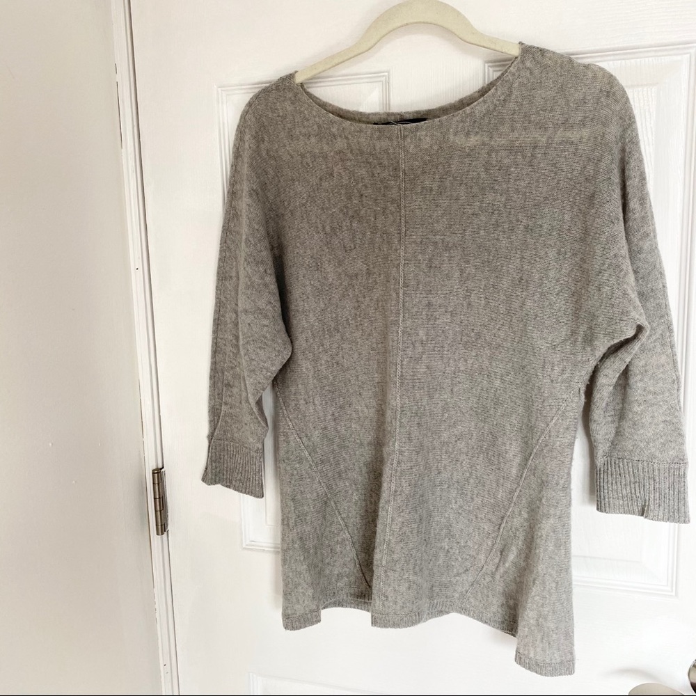 ❗️SOLD❗️Magaschoni Cashmere Sweater